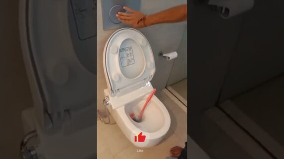 Cara Membersihkan Toilet Bowl Secara Profesional ala Pegawai Hotel Bintang