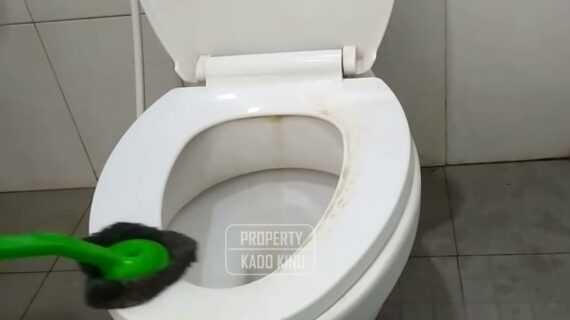 Kinclong! Begini Trik Membersihkan Kamar Mandi