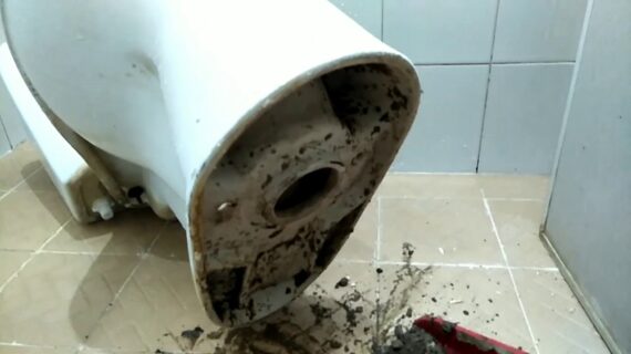 Cara memperbaiki toilet WC yang rembes bocor bawah