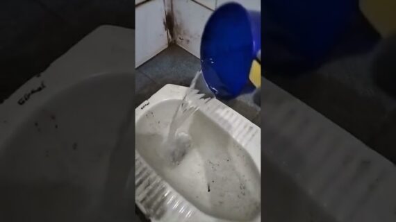 Cara mengatasi WC yang tersumbat #shorts #short #bangunan